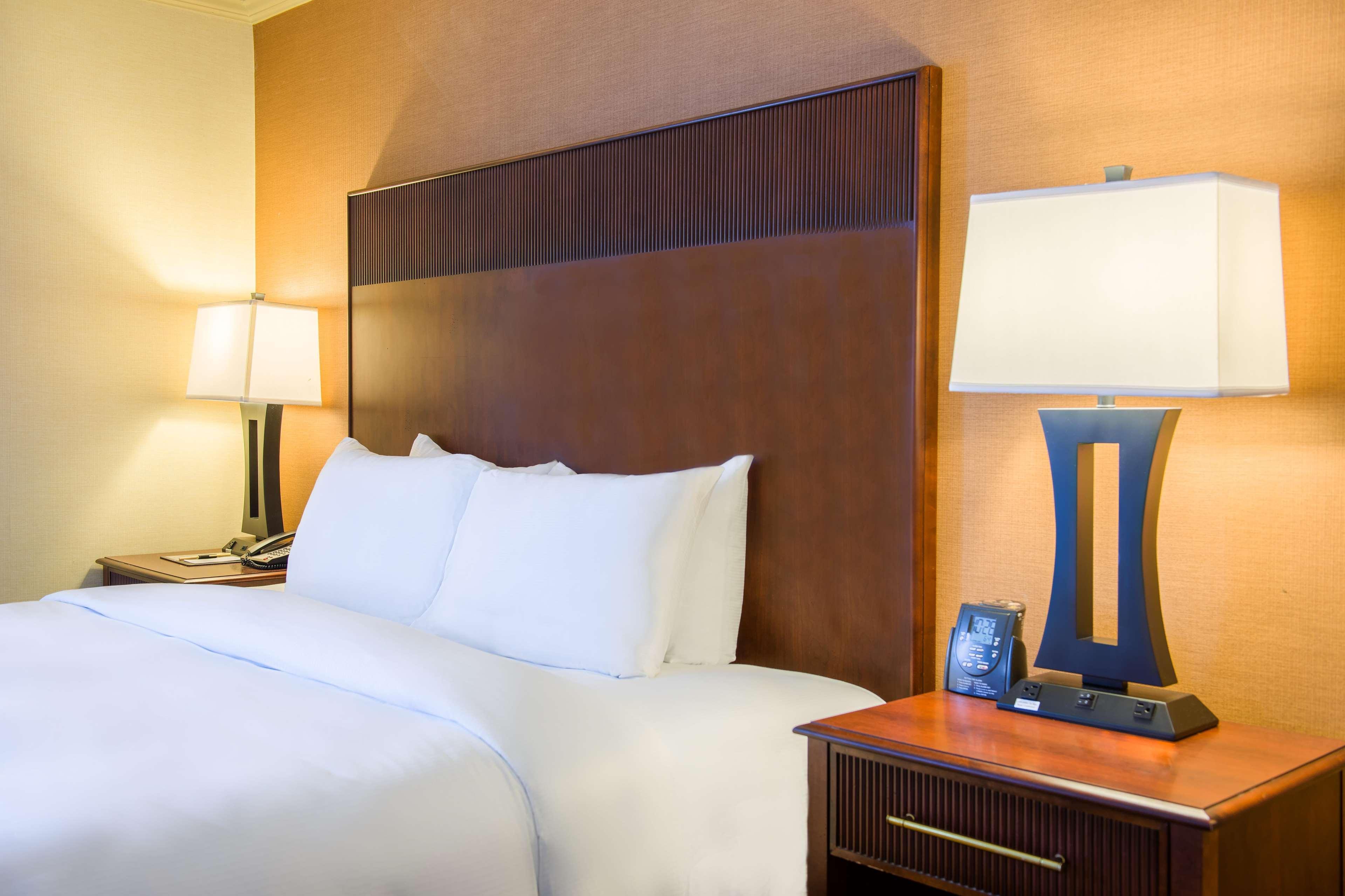 Doubletree By Hilton Philadelphia Airport Hotel Buitenkant foto