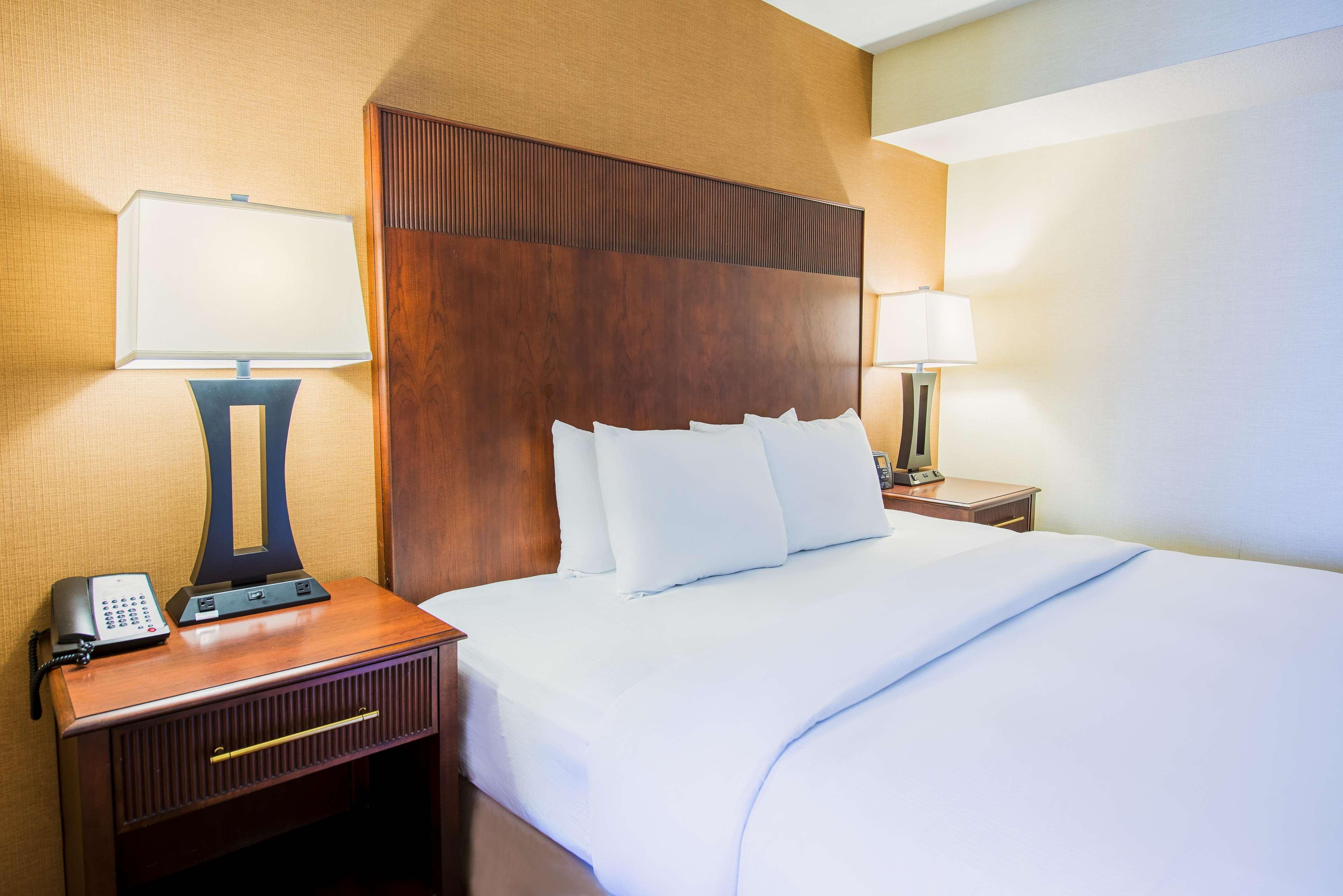 Doubletree By Hilton Philadelphia Airport Hotel Buitenkant foto