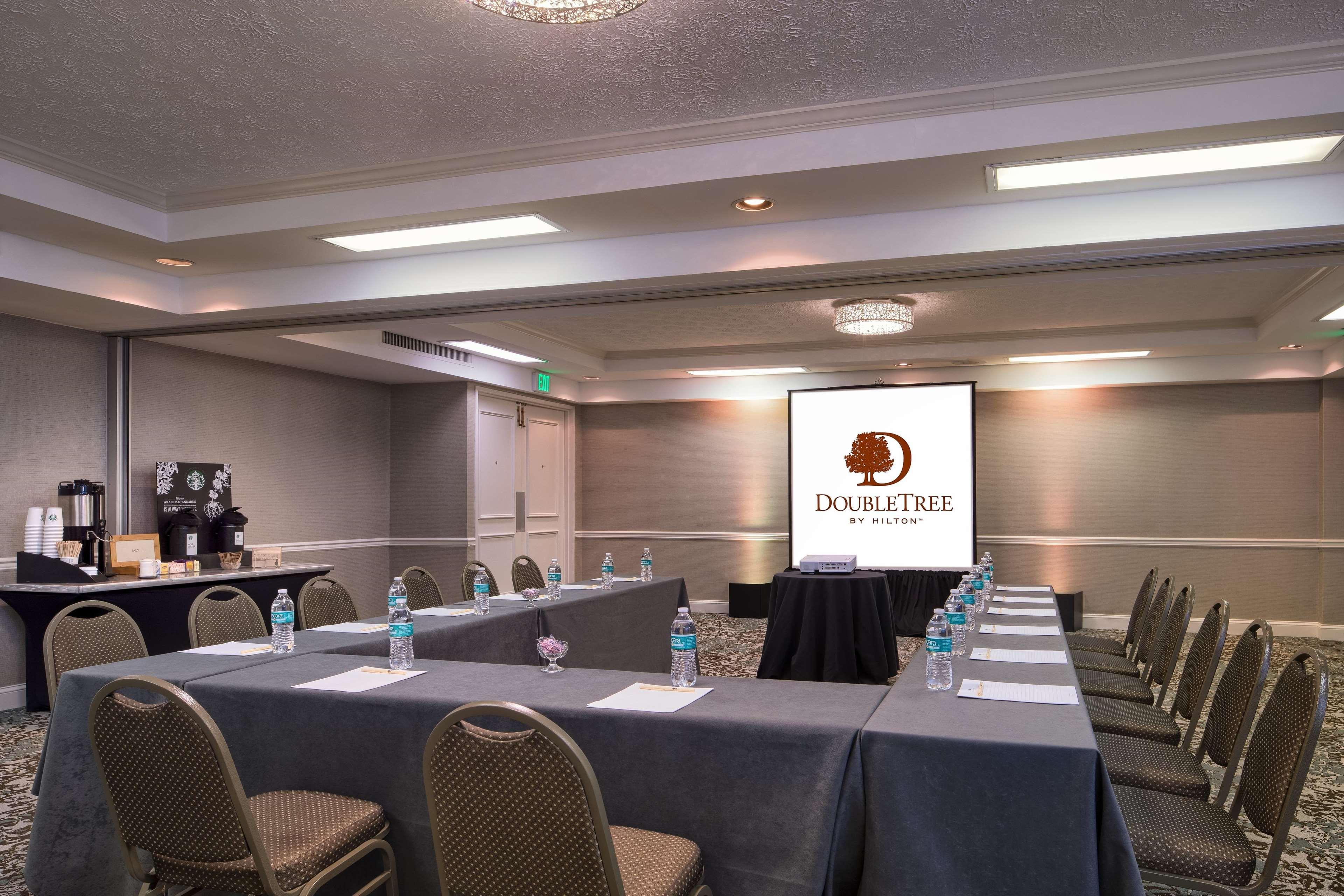 Doubletree By Hilton Philadelphia Airport Hotel Buitenkant foto