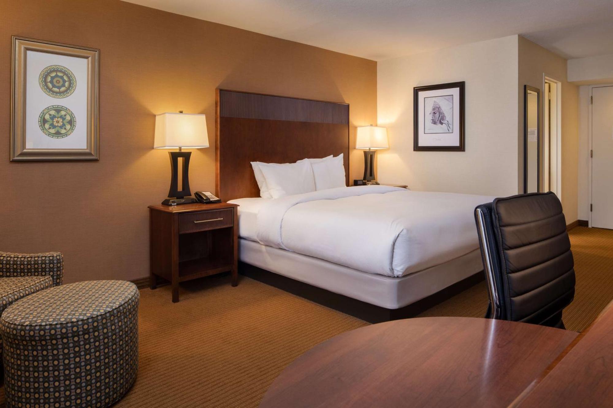 Doubletree By Hilton Philadelphia Airport Hotel Buitenkant foto